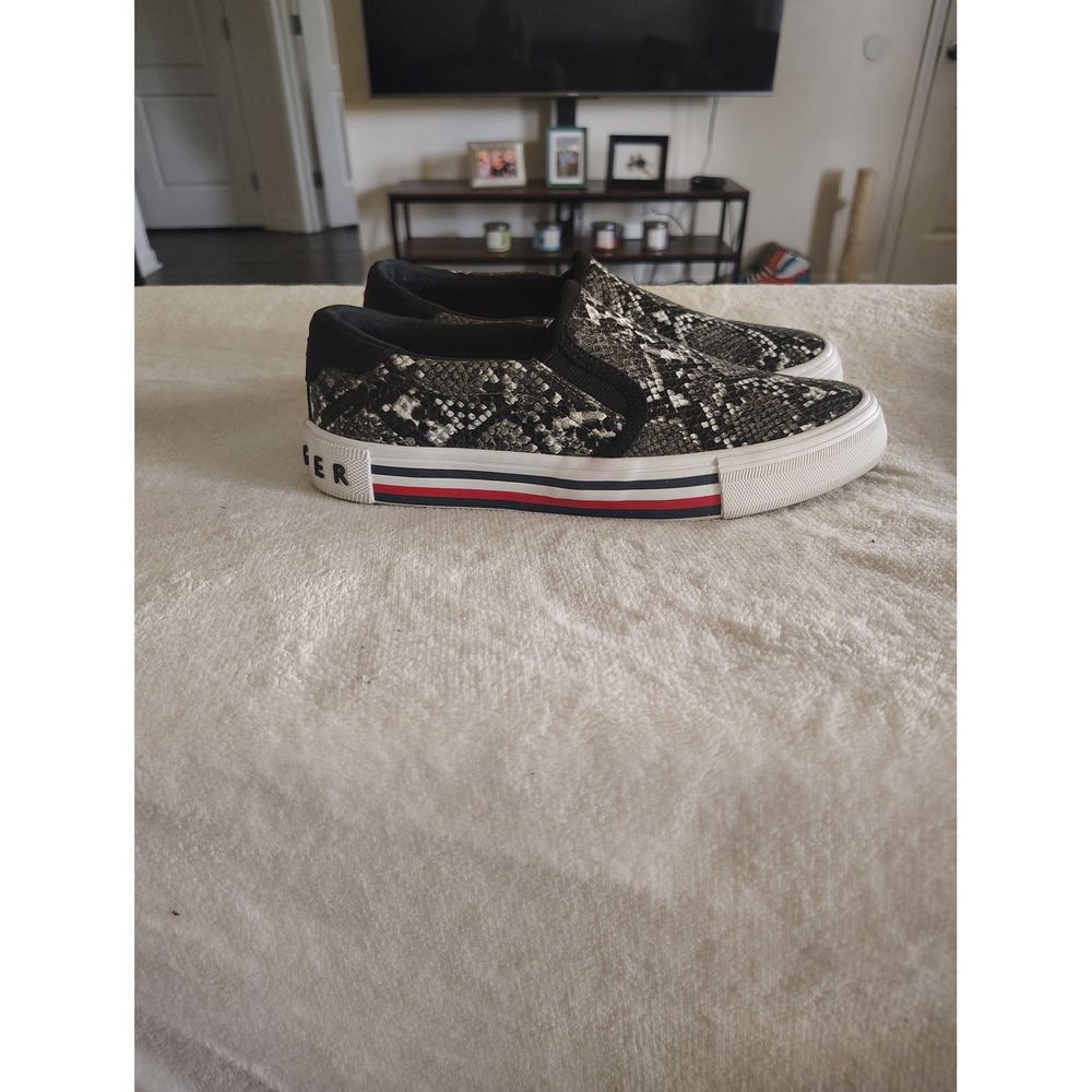 Tommy Hilfiger Hanks 3 Womens Snakeskin Slip‎ On Sneakers Light Natural Grey 7M